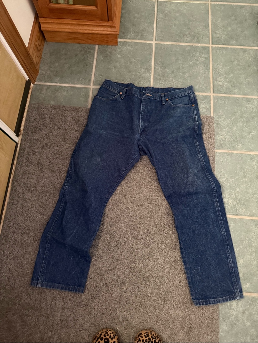 Wrangler Men's Straight-Leg Dark Blue Denim Jeans